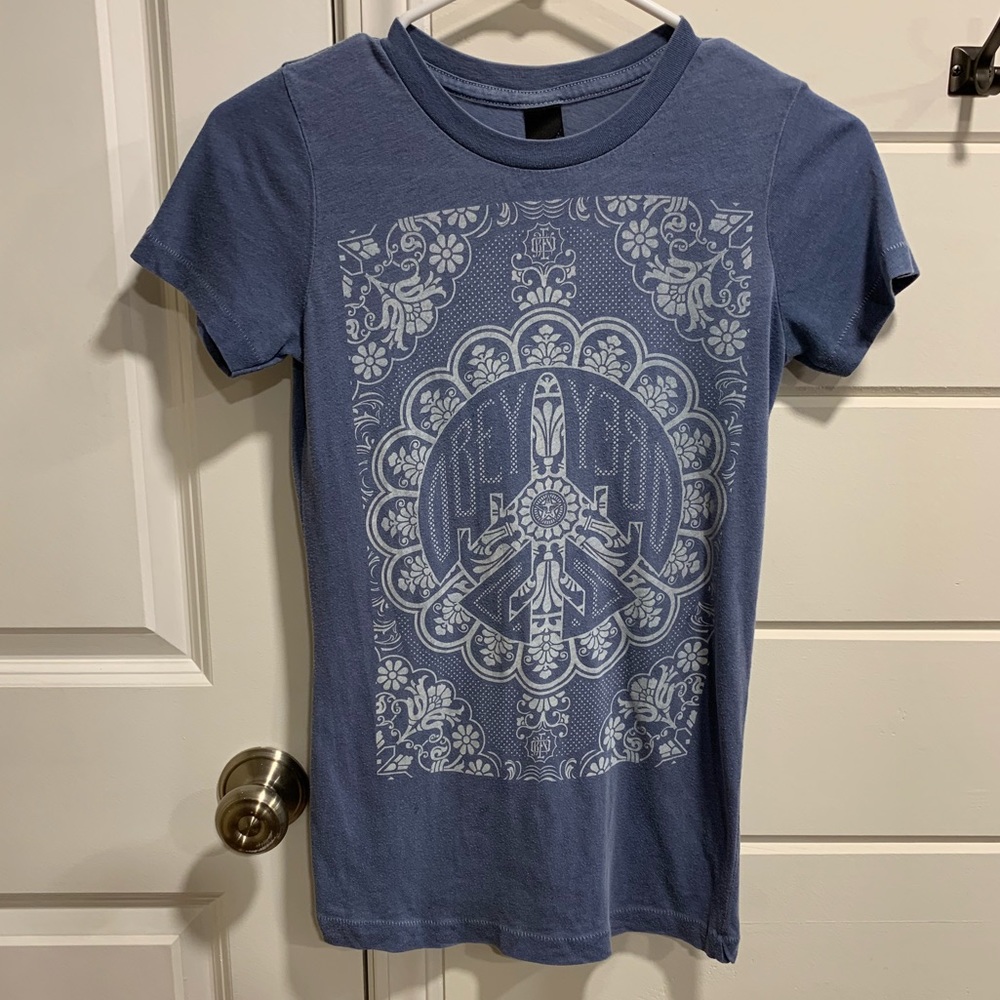 OBEY T-shirt